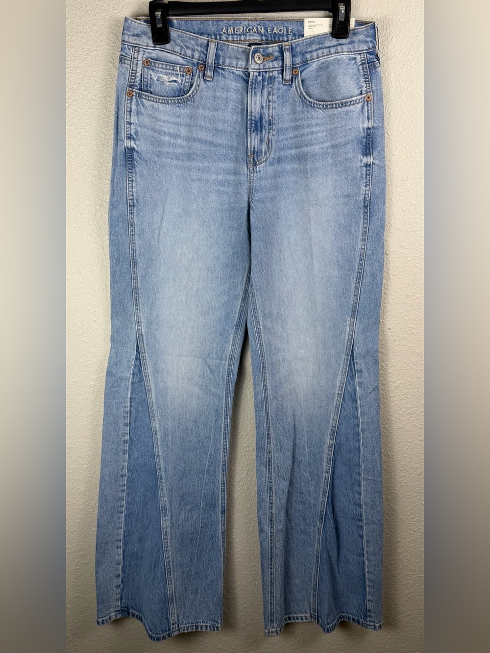 American Eagle Strigid Low Rise Baggy Flare Jeans Womens 4 27W Regular NWT